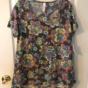 Lularoe classic tee. Multicolored. New with tags